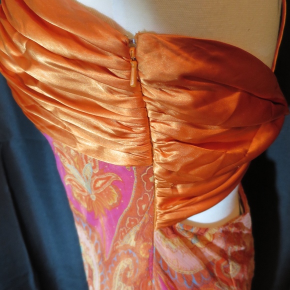 Dress - Picture 3 of 3